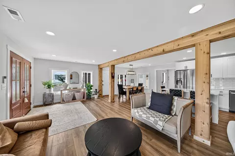 9061 E Hatchery Rd, Syracuse, IN 46567 photo 10