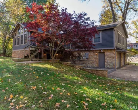 2703 E Hemlock Cir, Bloomington, IN 47401