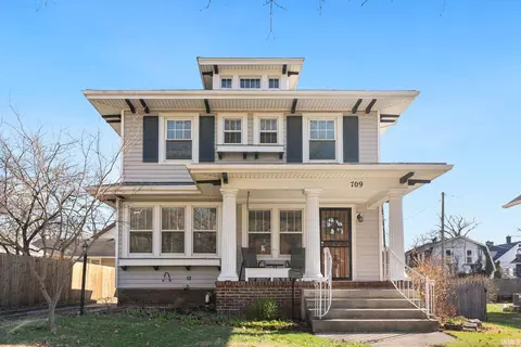 709 W Oakdale Dr, Fort Wayne, IN 46807