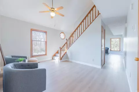 Entry Way - 5904 S Phyllis St, Bloomington, IN 47403 photo 2 of 3