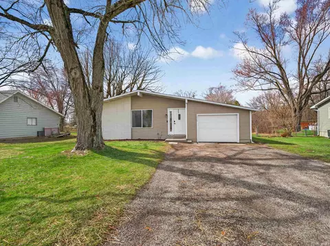 1711 Lathrop Dr, Fort Wayne, IN 46808
