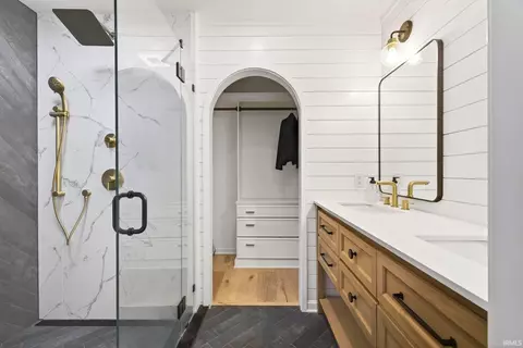 Bath - 2244 E Cape Cod Dr, Bloomington, IN 47401 photo 1 of 5