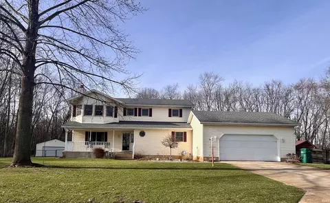 58205 Wayne Ln, South Bend, IN 46619