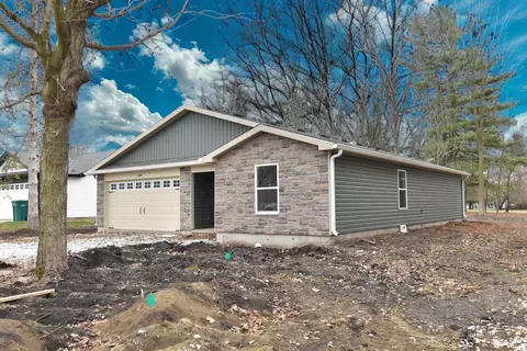 Exterior - 994 E 8th St, Fowler, IN 47944 photo 2 of 2