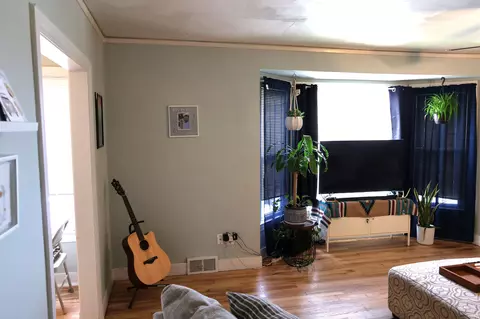 Living - 415 E William St, Washington, IN 47501 photo 1 of 1