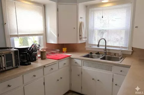 Kitchen - 415 E William St, Washington, IN 47501 photo 1 of 3