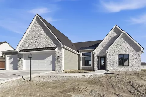 12242 Rain Lily Ct, Fort Wayne, IN 46814