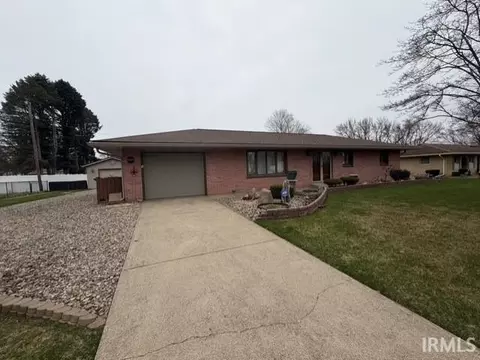 52040 Patricia Ln, South Bend, IN 46628