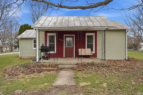 4995 S West Railroad St, Pleasant Lake, IN 46779
