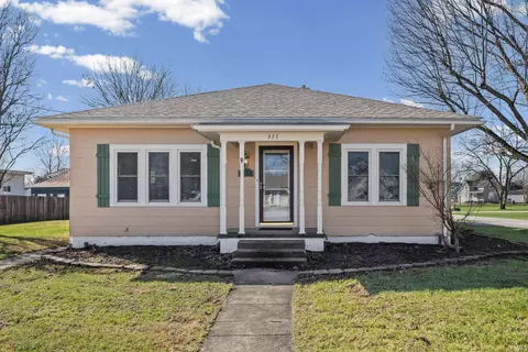 313 W Jackson St, Mulberry, IN 46058
