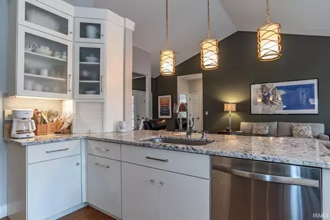 Kitchen - 3638 E Tamarron Dr, Bloomington, IN 47408 photo 5 of 7