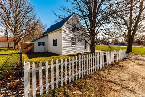 916 N Richmond St, Hartford City, IN 47348