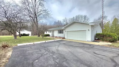 500 E Oak St, Hamlet, IN 46532 photo 2