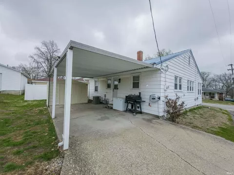 Other - 118 E 12th St, Mount Carmel, IL 62863 photo 2 of 4