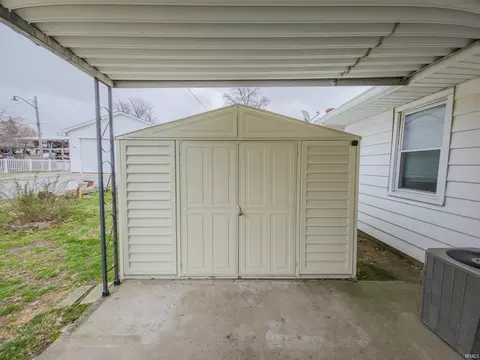 Other - 118 E 12th St, Mount Carmel, IL 62863 photo 3 of 4