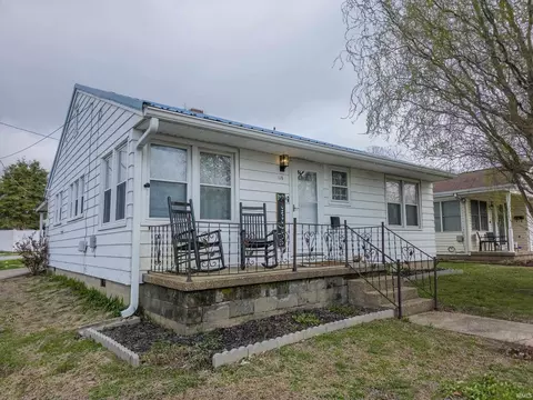 Exterior - 118 E 12th St, Mount Carmel, IL 62863 photo 3 of 4