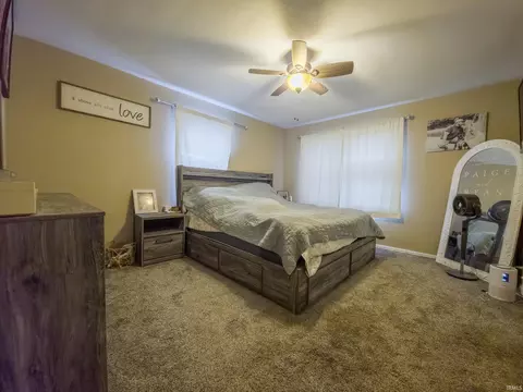 Bedroom - 118 E 12th St, Mount Carmel, IL 62863 photo 3 of 3