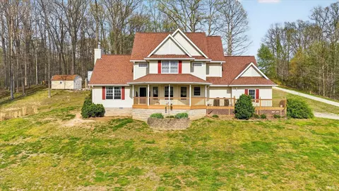 692 N Parker Ln, Bloomfield, IN 47424
