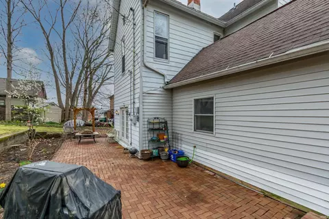 Exterior - 708 W 7th St, Bloomington, IN 47404 photo 2 of 2