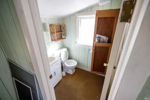 Bath - 3174 High St, Macy, IN 46951 photo 1 of 2