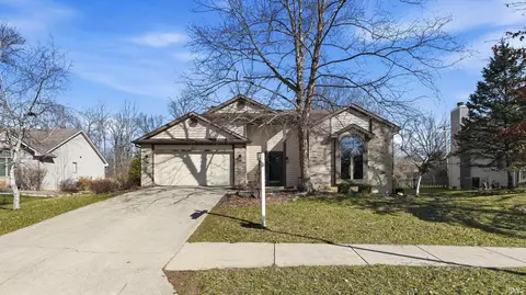 1527 Channel Ct, Fort Wayne, IN 46825