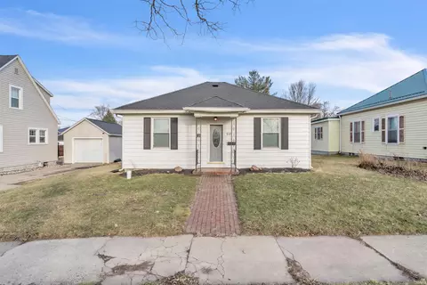 921 S Main St, Kendallville, IN 46755
