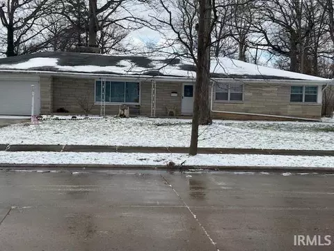 2426 Shadyoak Dr, Fort Wayne, IN 46806