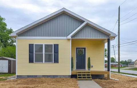 411 W Trusler St, Oakland City, IN 47660