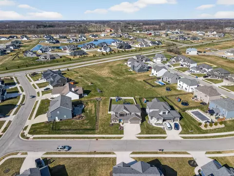 962 Casting Rd, Huntertown, IN 46748 photo 5