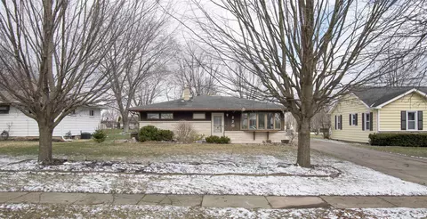 Exterior - 220 N Baum St, Avilla, IN 46710 photo 3 of 8