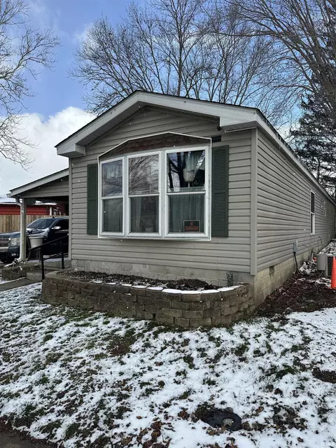 1004 Van Bibber Lake Ests, Greencastle, IN 46135