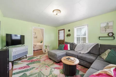 Living - 116 E Andover Ave, Muncie, IN 47303 photo 3 of 3