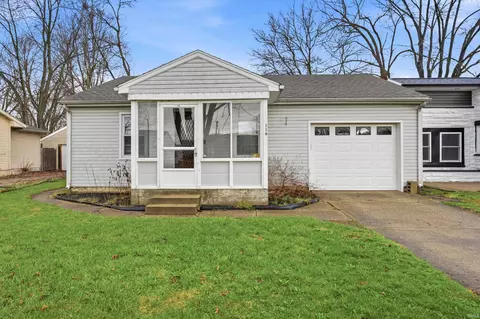Exterior - 116 E Andover Ave, Muncie, IN 47303 photo 2 of 6