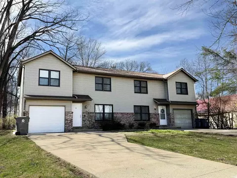 150-152 E Kennedy Ct, Bloomington, IN 47401