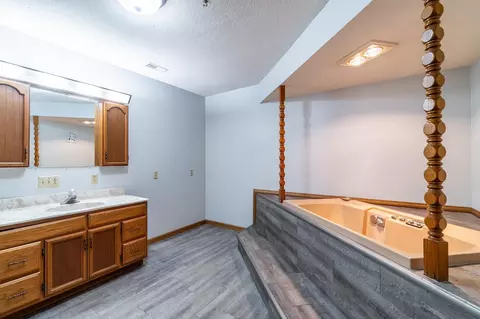 Bath - 4503 W Yoder Rd, Yoder, IN 46798 photo 1 of 5
