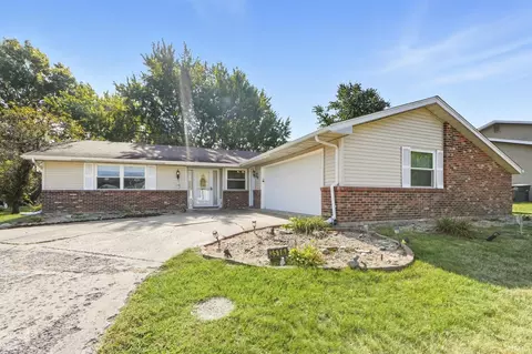 3516 Debeney Dr, Fort Wayne, IN 46816