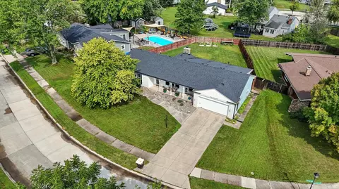 1021 Wingate Dr, Fort Wayne, IN 46845