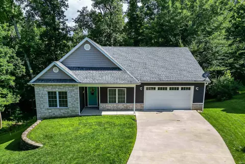 5107 Weathers Ct, Bloomington, IN 47404