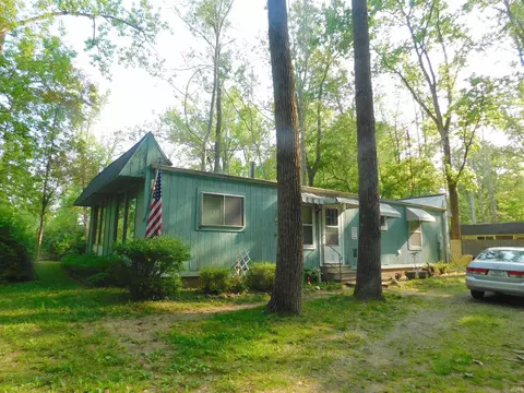 6024 N County Road 800 W, Yorktown, IN 47396