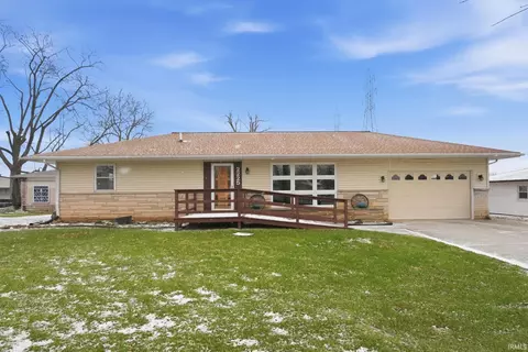 2225 Dellwood Dr, Fort Wayne, IN 46803