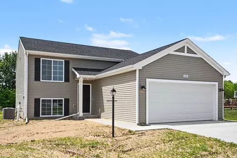 1349 Mitchell Dr, Rochester, IN 46975