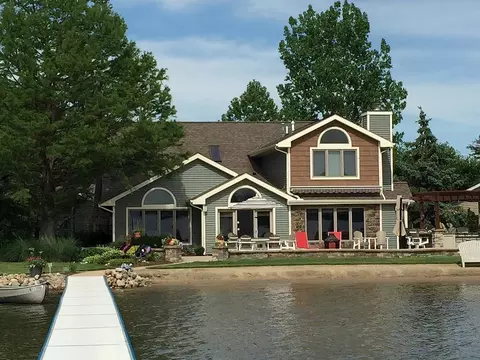 565 Lane 101 Lake Pleasant, Fremont, IN 46737