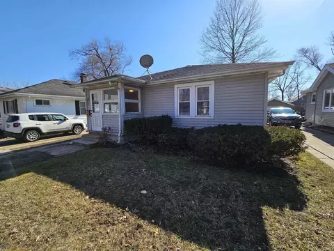 3022 Hartzer St, South Bend, IN 46628
