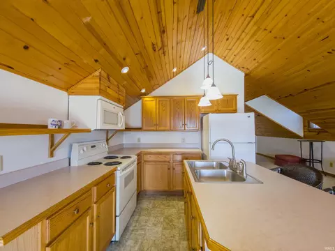 Kitchen - 200 E Main St, Allendale, IL 62410 photo 2 of 3