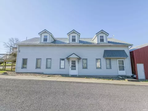 Exterior - 200 E Main St, Allendale, IL 62410 photo 2 of 8