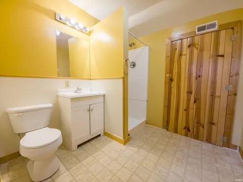 Bath - 200 E Main St, Allendale, IL 62410 photo 1 of 3