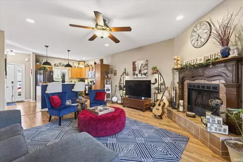 9632 S Bay Pointe Ct #9, Bloomington, IN 47401