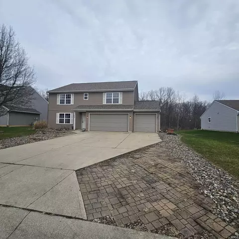 226 Beaulieu Pl, Fort Wayne, IN 46825