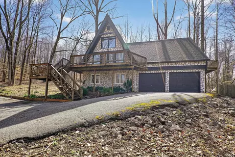 4523 E Parkwood Dr, Martinsville, IN 46151