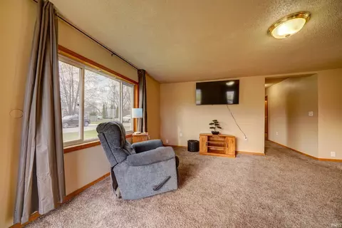 Living - 331 Walnut St, Butler, IN 46721 photo 1 of 2